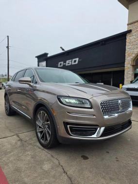2019 Lincoln Nautilus Reserve