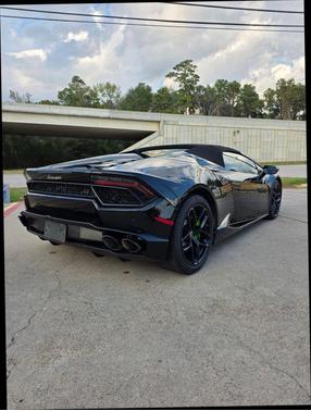 2017 Lamborghini Huracan LP 580-2 Spyder Convertible 2D