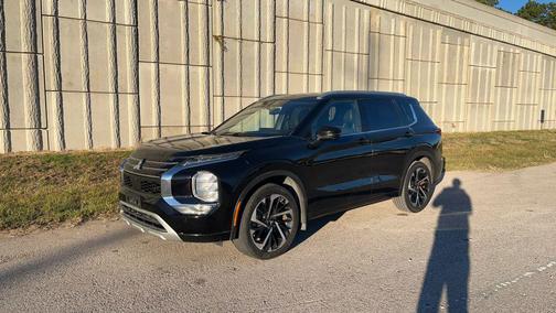 2022 Mitsubishi Outlander SEL Special Edition 2WD