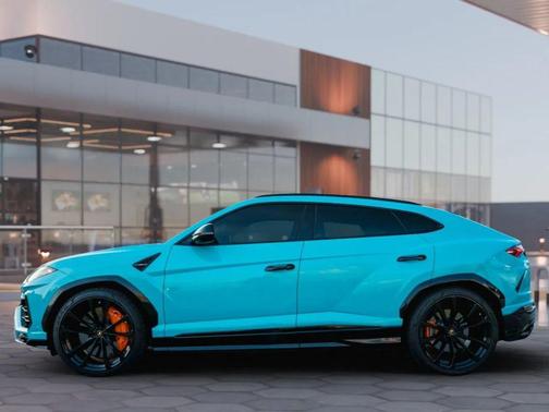 2022 Lamborghini Urus Sport Utility 4D