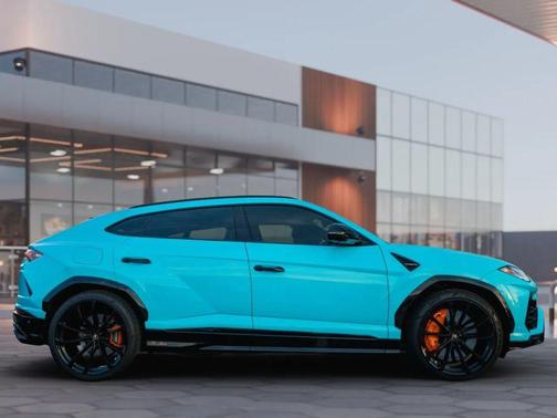 2022 Lamborghini Urus Sport Utility 4D