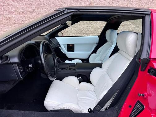 Red 1992 Chevrolet Corvette Base
