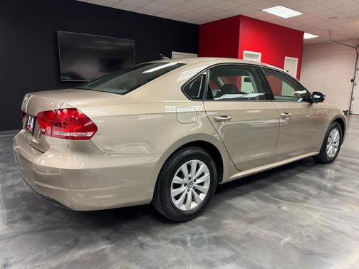 2015 Volkswagen Passat 1.8T S