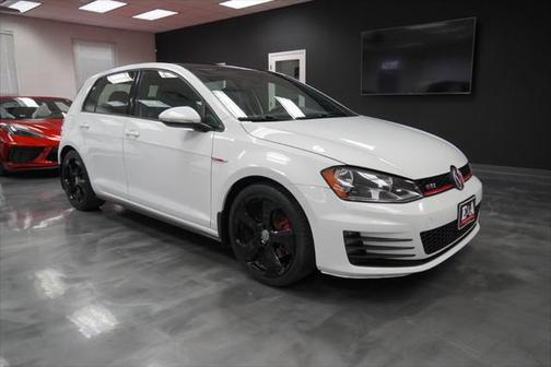 2015 Volkswagen Golf GTI 2.0T SE 4-Door