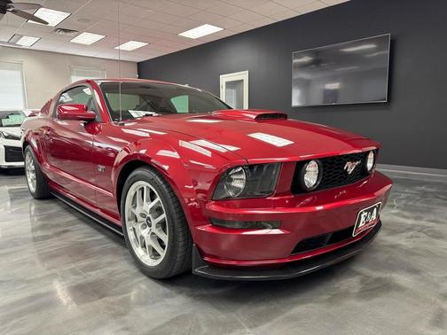 2005 Ford Mustang GT Premium