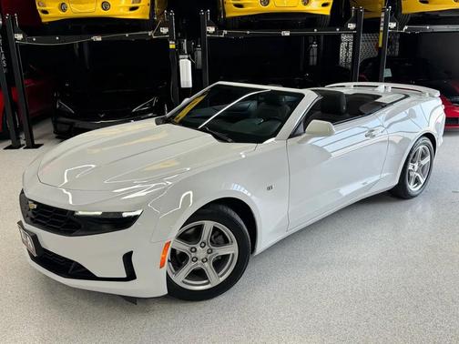 Summit White 2023 Chevrolet Camaro 1LT