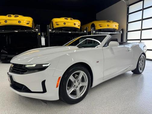 Summit White 2023 Chevrolet Camaro 1LT