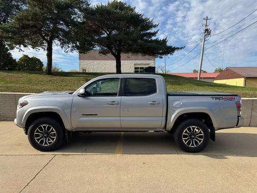 2020 Toyota Tacoma TRD Sport