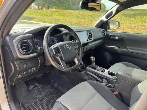 2020 Toyota Tacoma TRD Sport