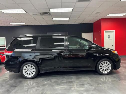 2013 Toyota Sienna XLE