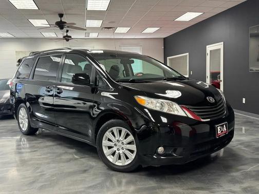 2013 Toyota Sienna XLE