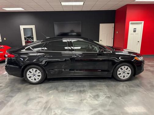 2019 Ford Fusion S