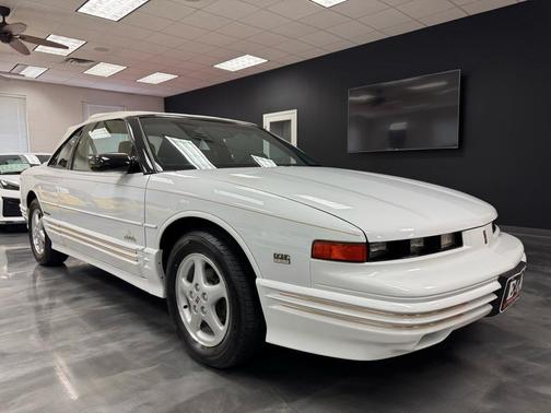 1994 Oldsmobile Cutlass Supreme Base
