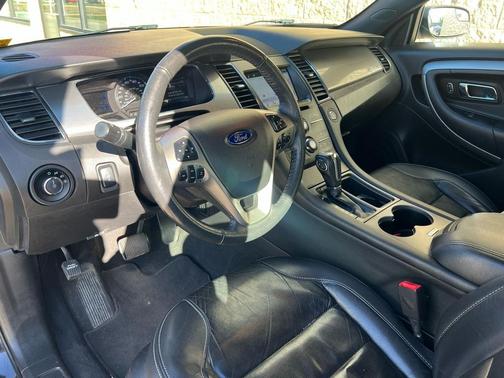 2019 Ford Taurus SEL