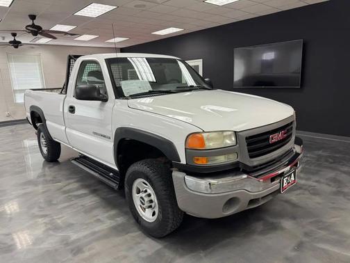 2005 GMC Sierra 2500 Work Truck