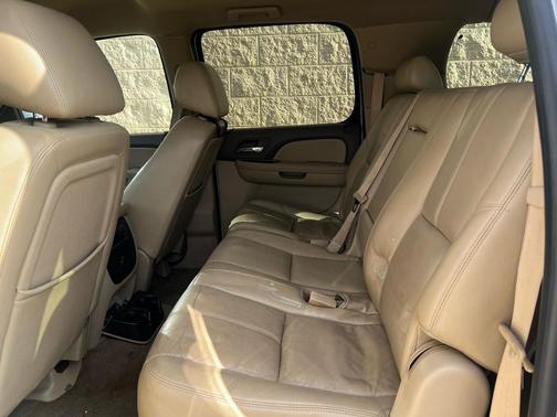 2010 GMC Yukon XL 1500 SLT