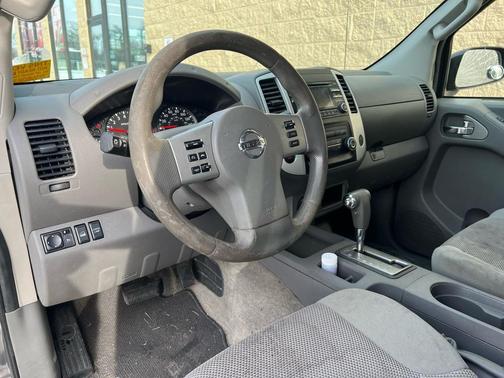 2014 Nissan Frontier 4WD Crew Cab