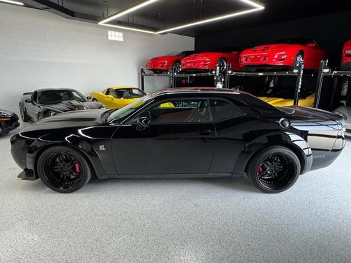 Pitch Black Clearcoat 2020 Dodge Challenger R/T Scat Pack Widebody