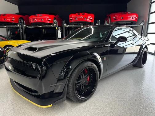Pitch Black Clearcoat 2020 Dodge Challenger R/T Scat Pack Widebody