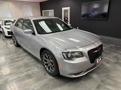 2018 Chrysler 300 S
