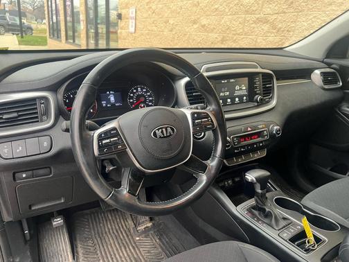 2020 Kia Sorento S