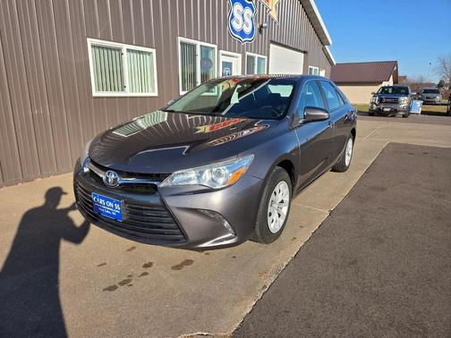 2016 Toyota Camry XLE