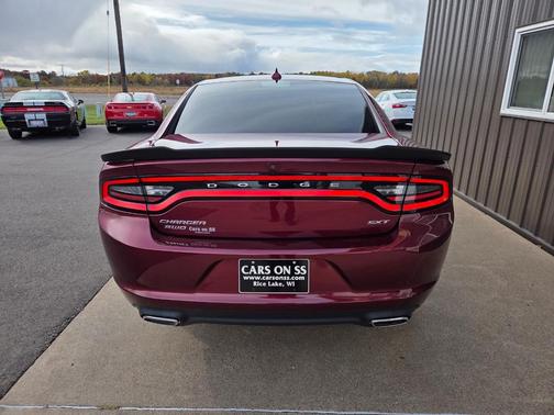 2017 Dodge Charger SXT