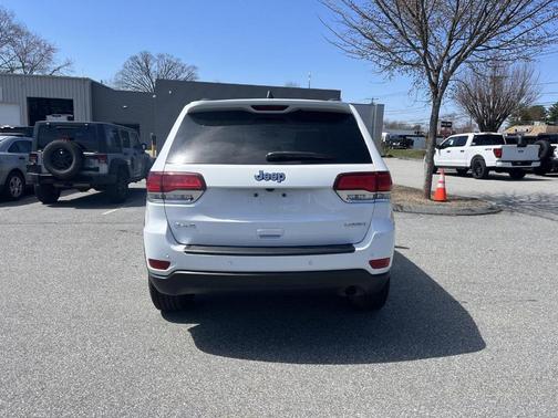 2020 Jeep Grand Cherokee Laredo E