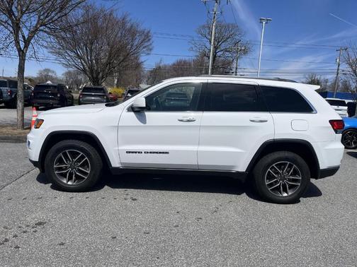 2020 Jeep Grand Cherokee Laredo E