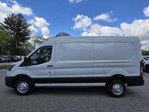 2025 Ford Transit-250 148 WB Medium Roof Cargo
