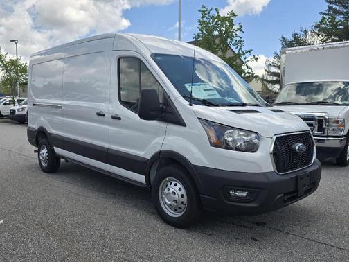 2025 Ford Transit-250 148 WB Medium Roof Cargo