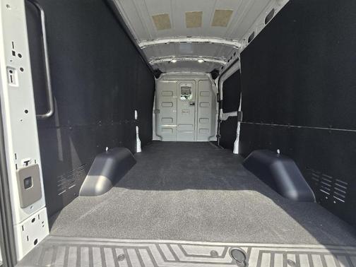 2025 Ford Transit-250 148 WB Medium Roof Cargo