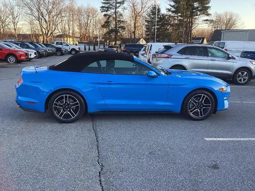 2022 Ford Mustang EcoBoost Premium