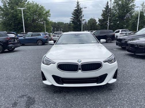 2025 BMW 230 i xDrive