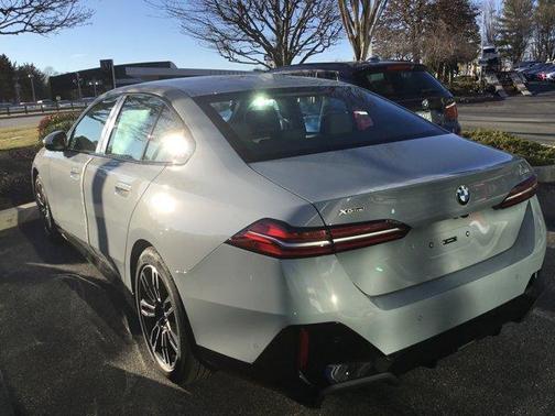 2026 BMW 530 i xDrive