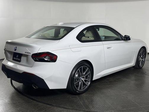 2025 BMW 230 i xDrive