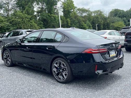 2026 BMW 530 i xDrive