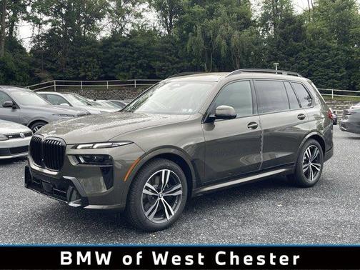 Manhattan Green Metallic 2027 BMW X7 xDrive40i
