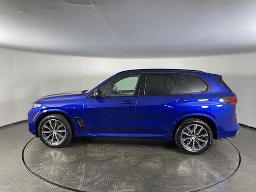 2024 BMW X5 M60i