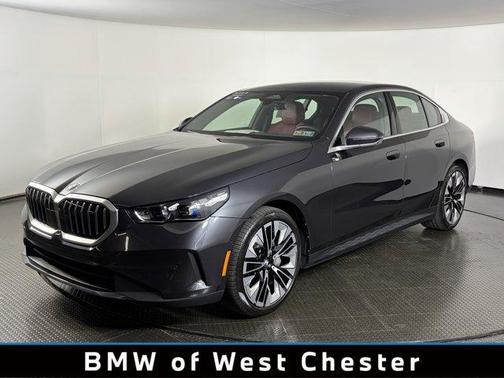 Dark Graphite 2025 BMW 540 i xDrive