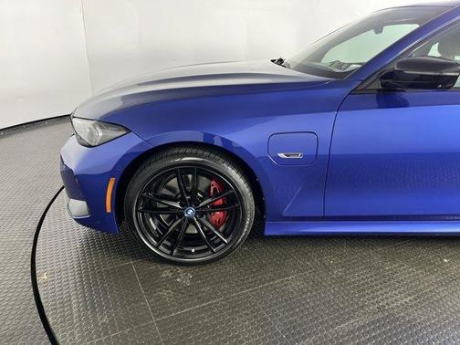 2023 BMW 330e xDrive