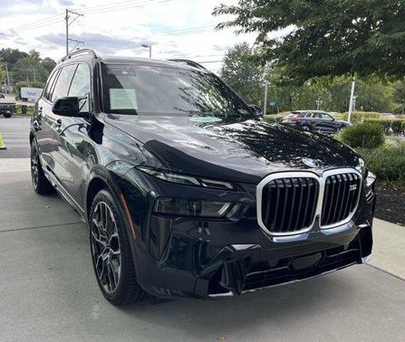 2025 BMW X7 M60i