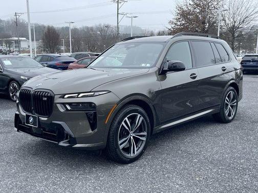 2025 BMW X7 M60i