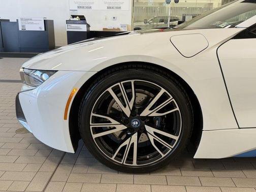 Crystal White 2014 BMW i8 Base