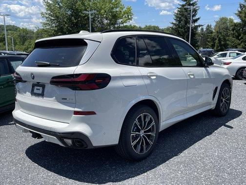 Alpine White 2026 BMW X5 xDrive40i
