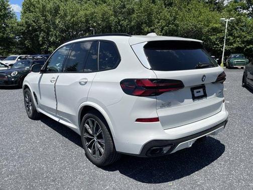 Alpine White 2026 BMW X5 xDrive40i