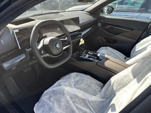 2026 BMW 530 i xDrive