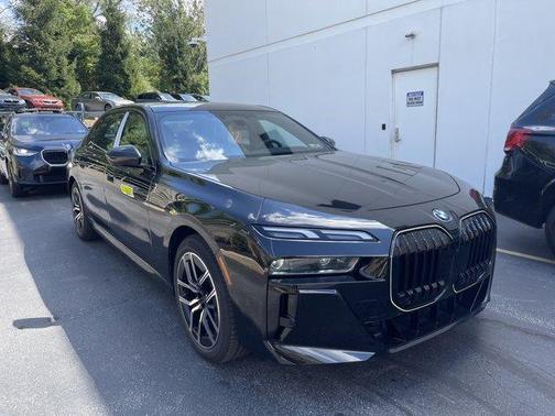 2026 BMW 750e xDrive