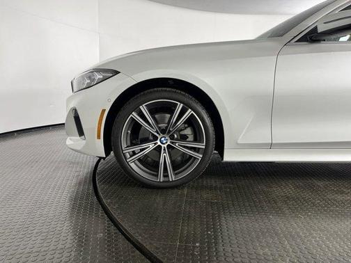2024 BMW 330 i xDrive