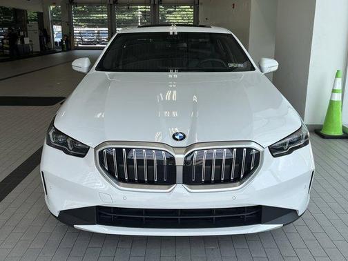 2025 BMW 530 i xDrive